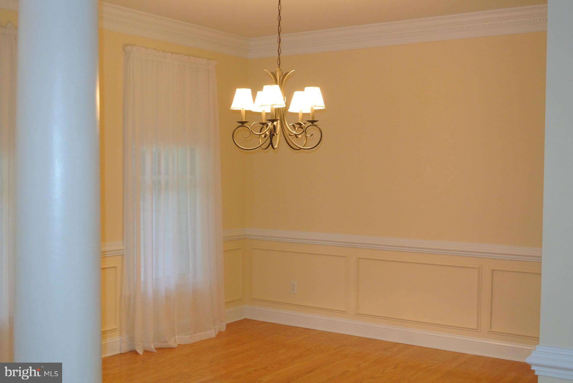 629 Country Club Road Culpeper, VA 22701 - Photo 7 of 23 Dining Room with Crown Molding