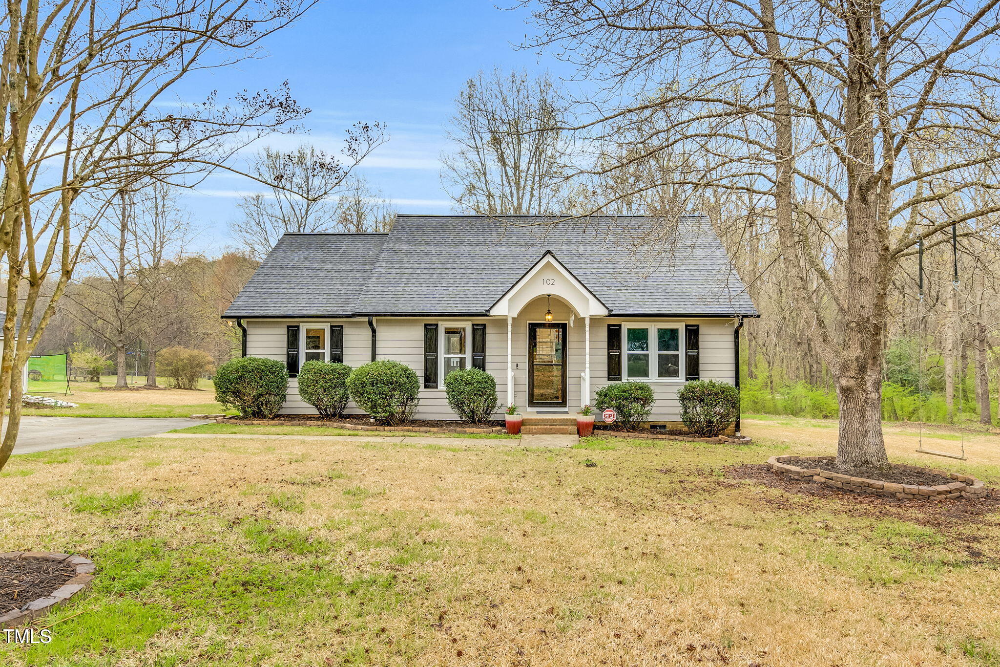 102 Steven Place Benson, NC 27504 - Photo 2 of 30 2-web-or-mls-DSC06089