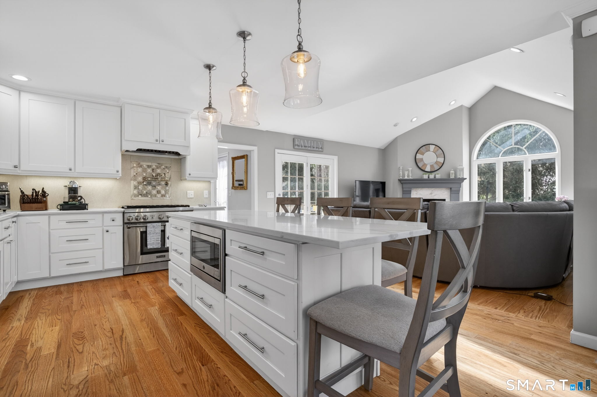2 Davis Road Woodbridge, CT 06525 - Photo 14 of 40