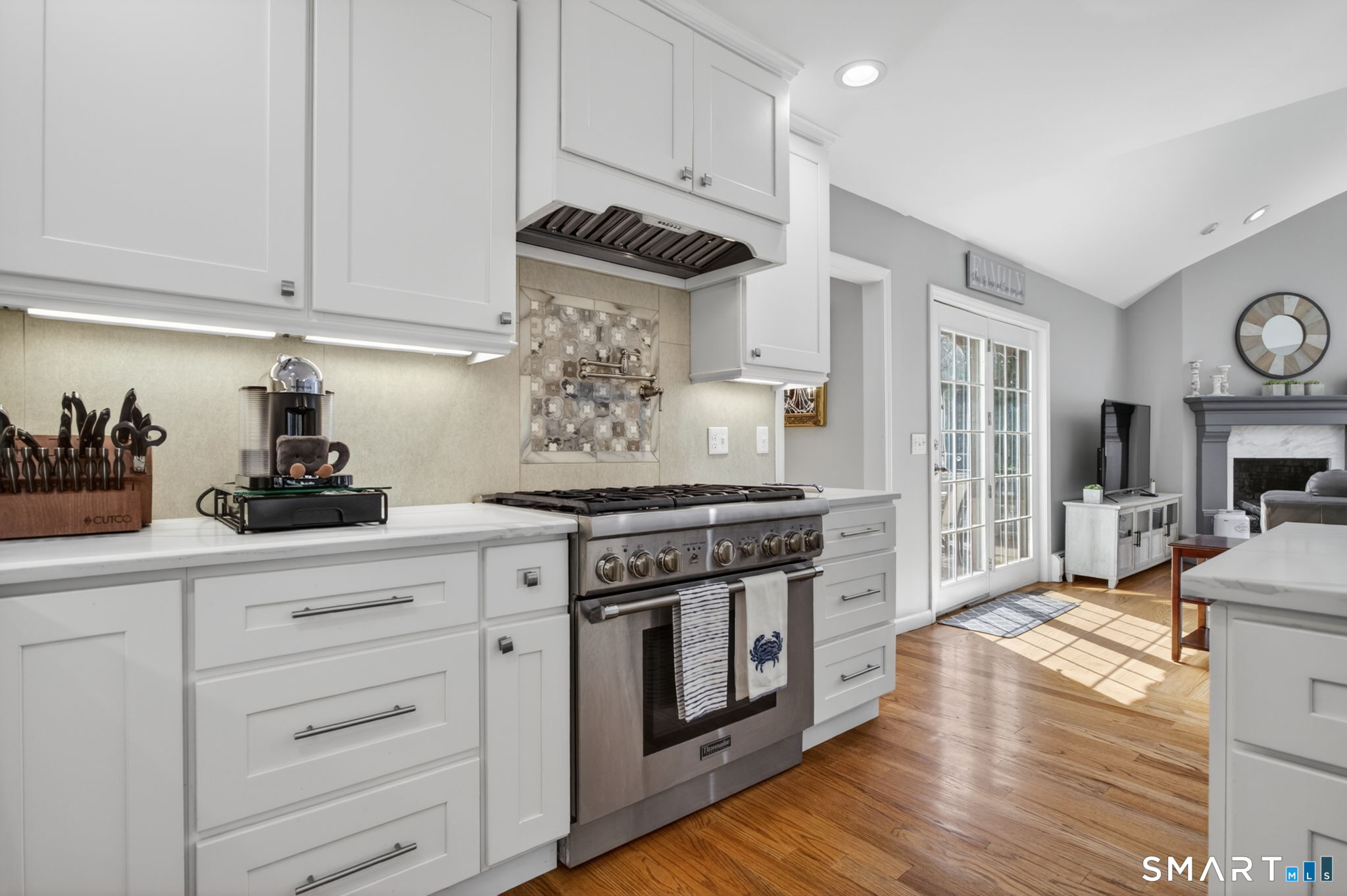 2 Davis Road Woodbridge, CT 06525 - Photo 15 of 40