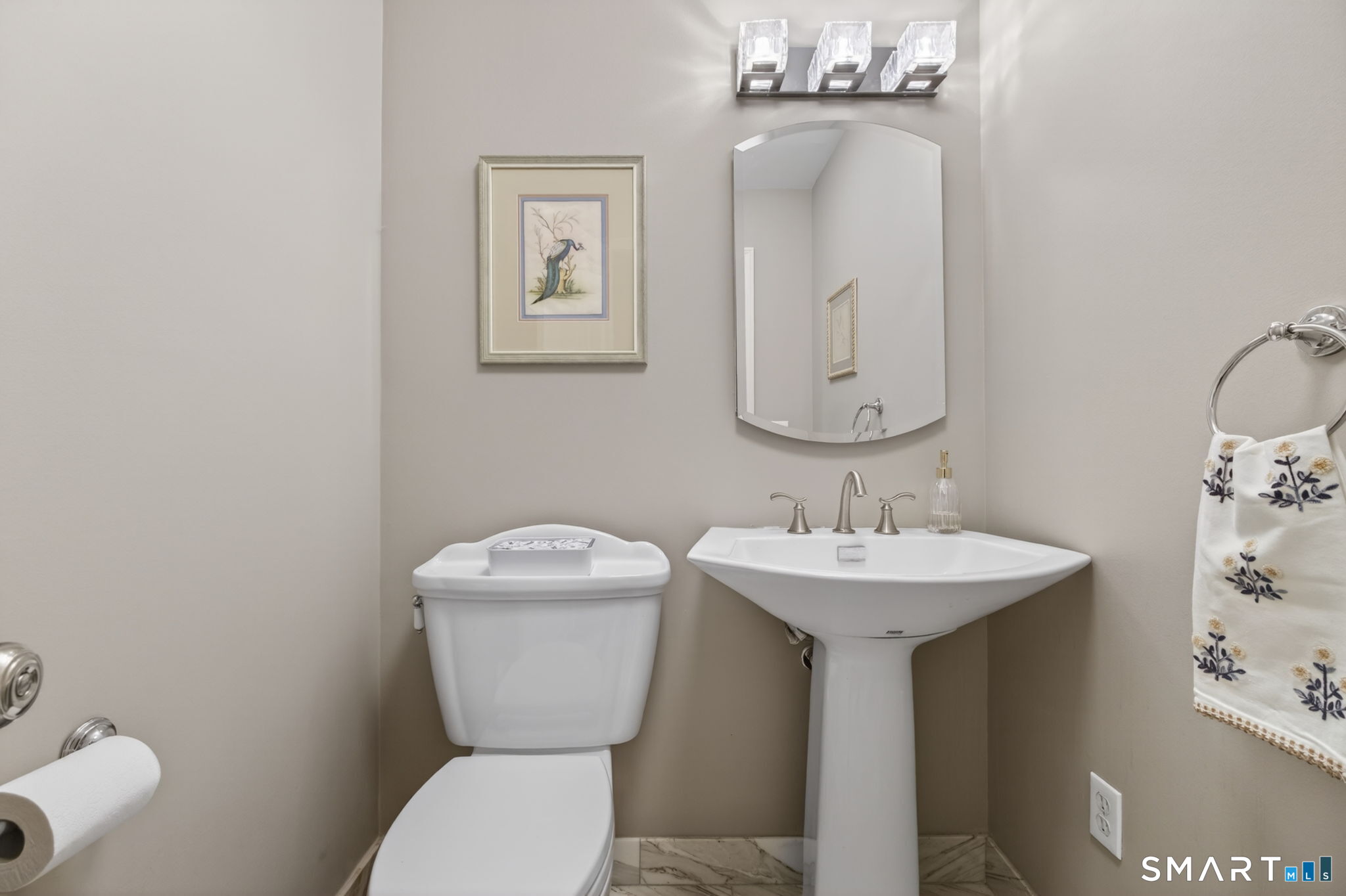 2 Davis Road Woodbridge, CT 06525 - Photo 22 of 40 FIRST FLOOR POWDER ROOM