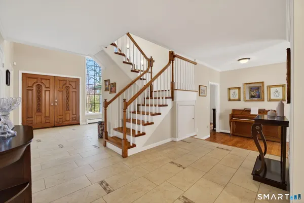 $1,095,000 | 2 Davis Road, Woodbridge, CT 06525