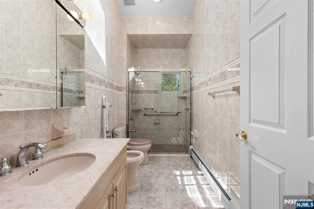 499 Morse Avenue Ridgefield, NJ 07657 - Photo 22 of 45