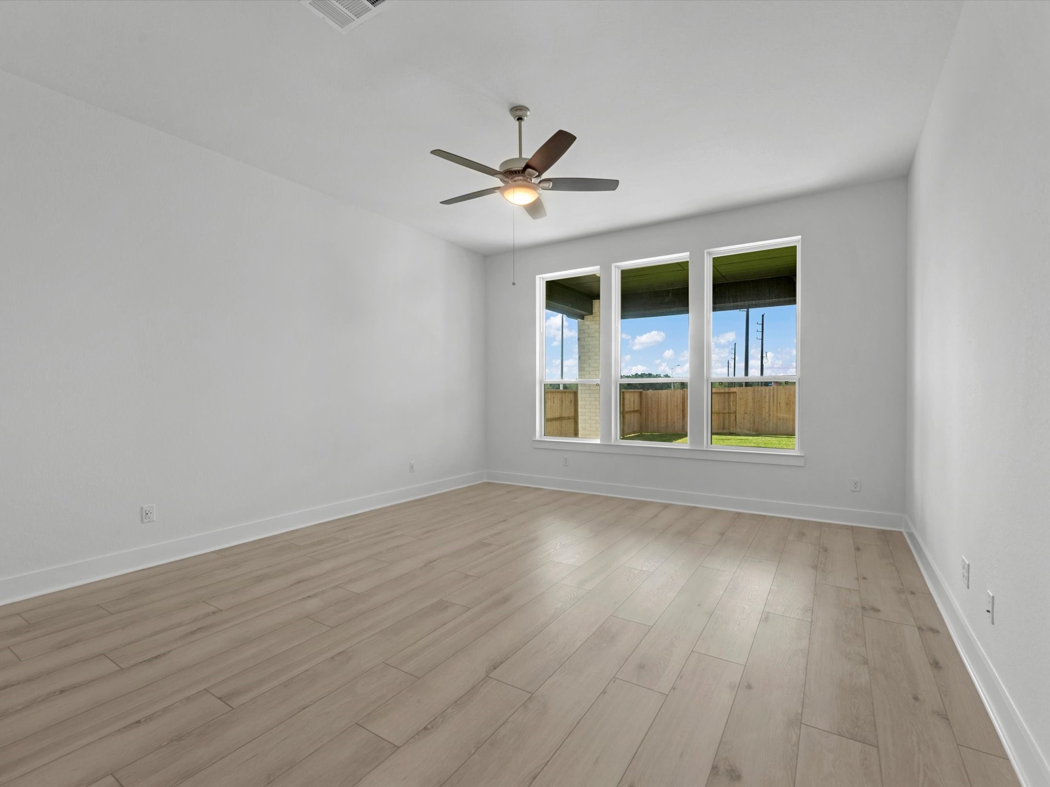 11938 Golden Cove Rosharon, TX 77583 - Photo 13 of 30 Gallery Image 13
