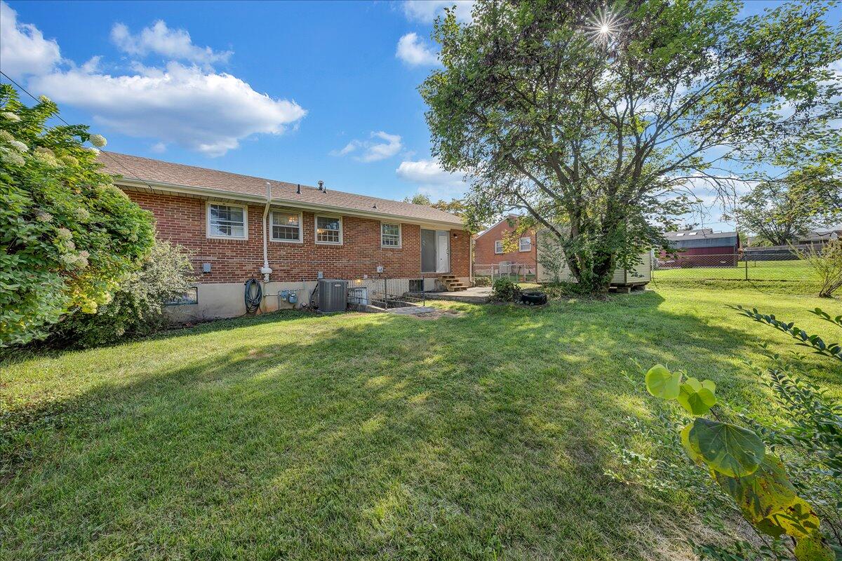 514 Water Oak Road Roanoke, VA 24019 - Photo 27 of 33 Back of home