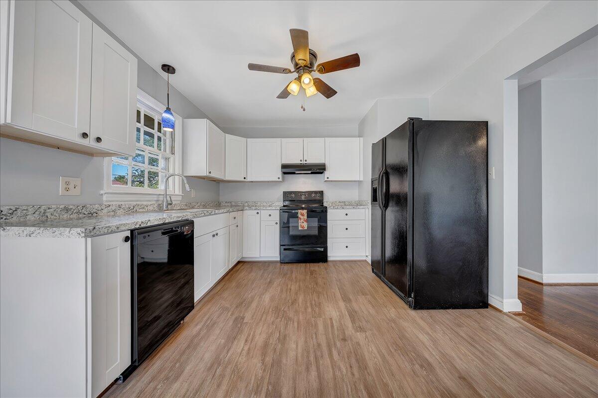 514 Water Oak Road Roanoke, VA 24019 - Photo 5 of 33 Kitchen