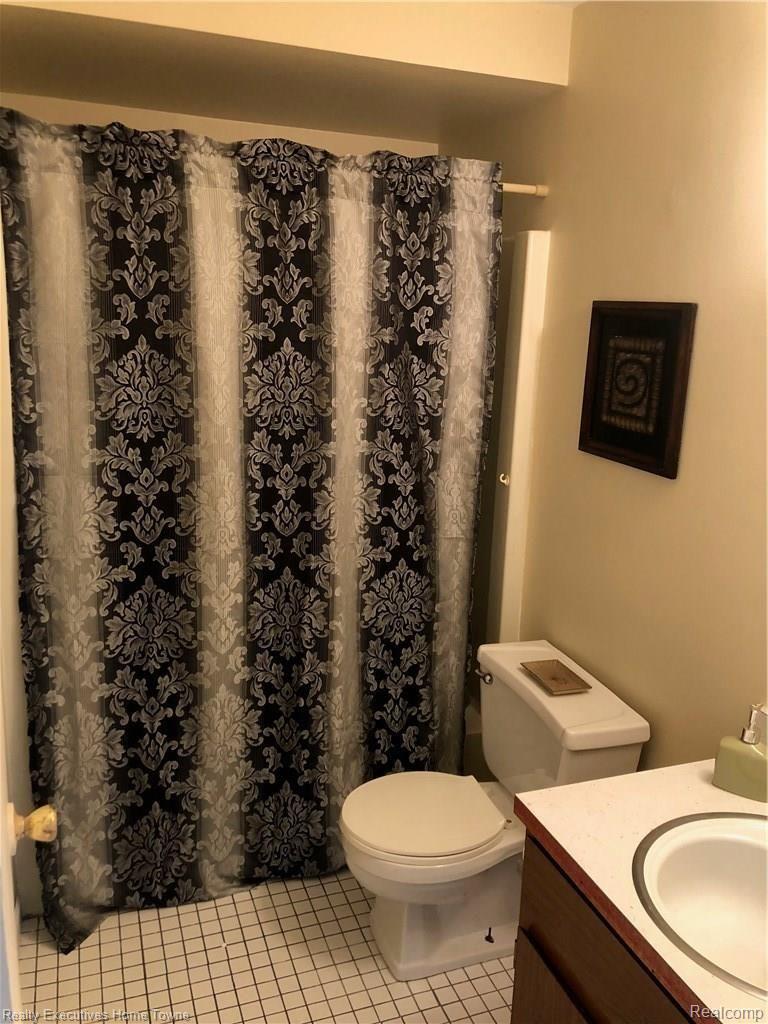 1637 South Riverside Avenue, Unit 9 St. Clair, MI 48079 - Photo 6 of 6 IMG_2452 (1).jpg