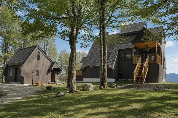 $1,150,000 | 764 Upper Sparrow Hawk Road, Rochester, VT 05767