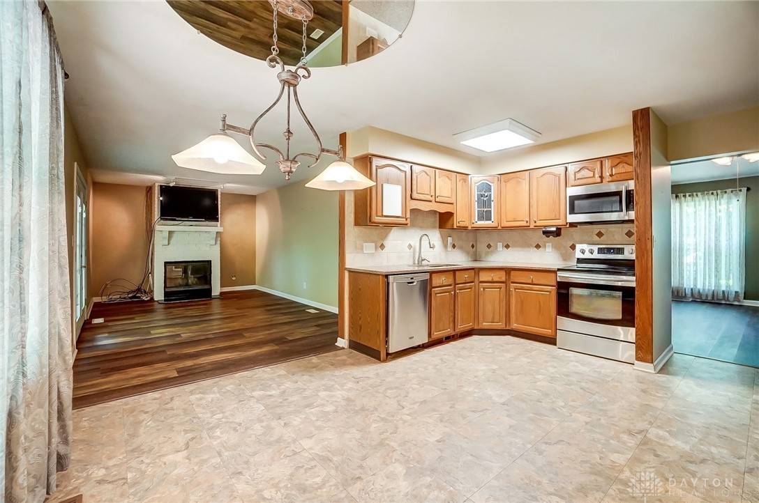 360 Clearcreek Franklin Road Springboro, OH 45066 - Photo 13 of 39 Gallery Image 13