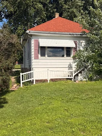 $49,000 | 307 South St Paul Street, Mark, IL 61340