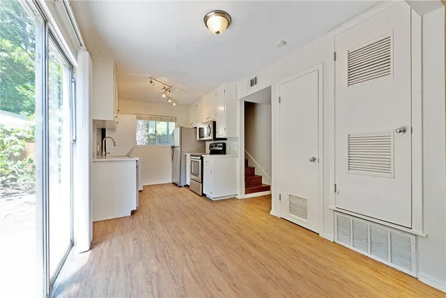 $1,700 | 607 East 43rd Street, Unit B, Austin, TX 78751