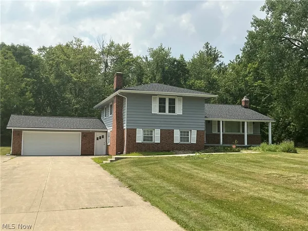 $3,495 | 3732 Maplecrest Road, Woodmere, OH 44122
