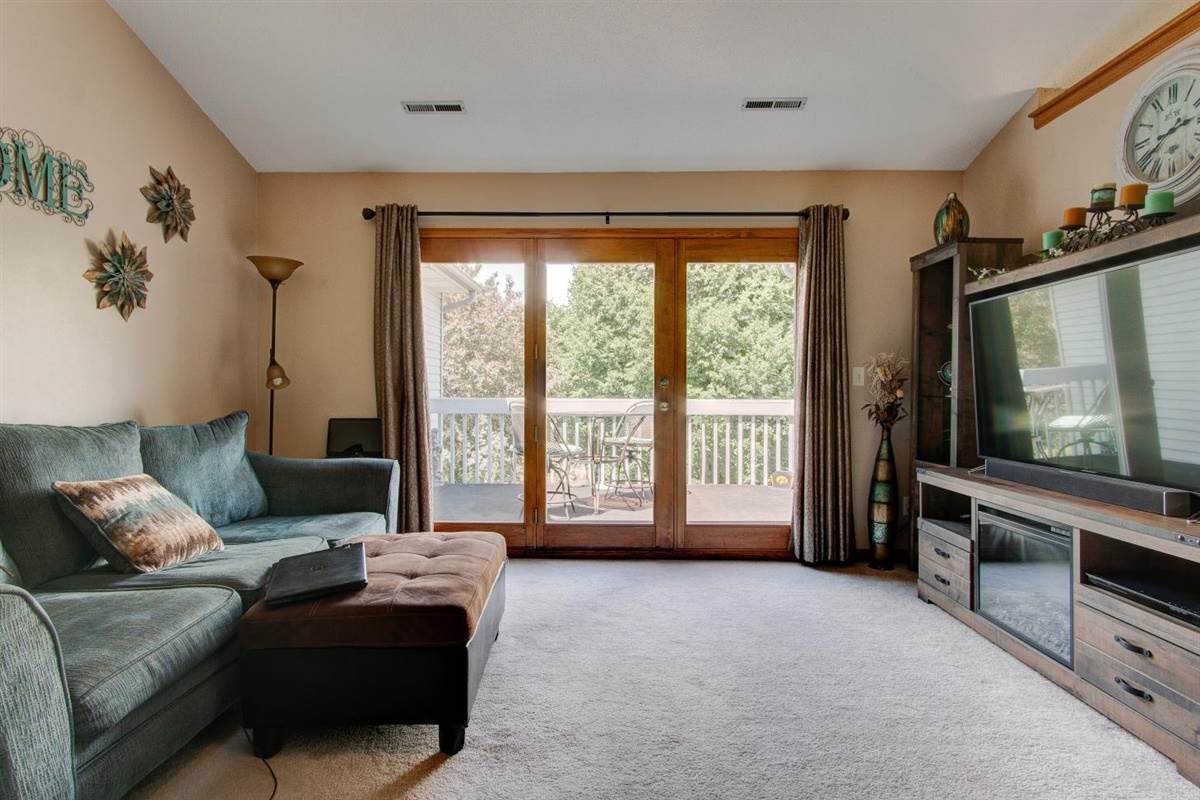 3190 Willowridge Road, Unit D Marion, IA 52302 - Photo 3 of 24 Gallery Image 3