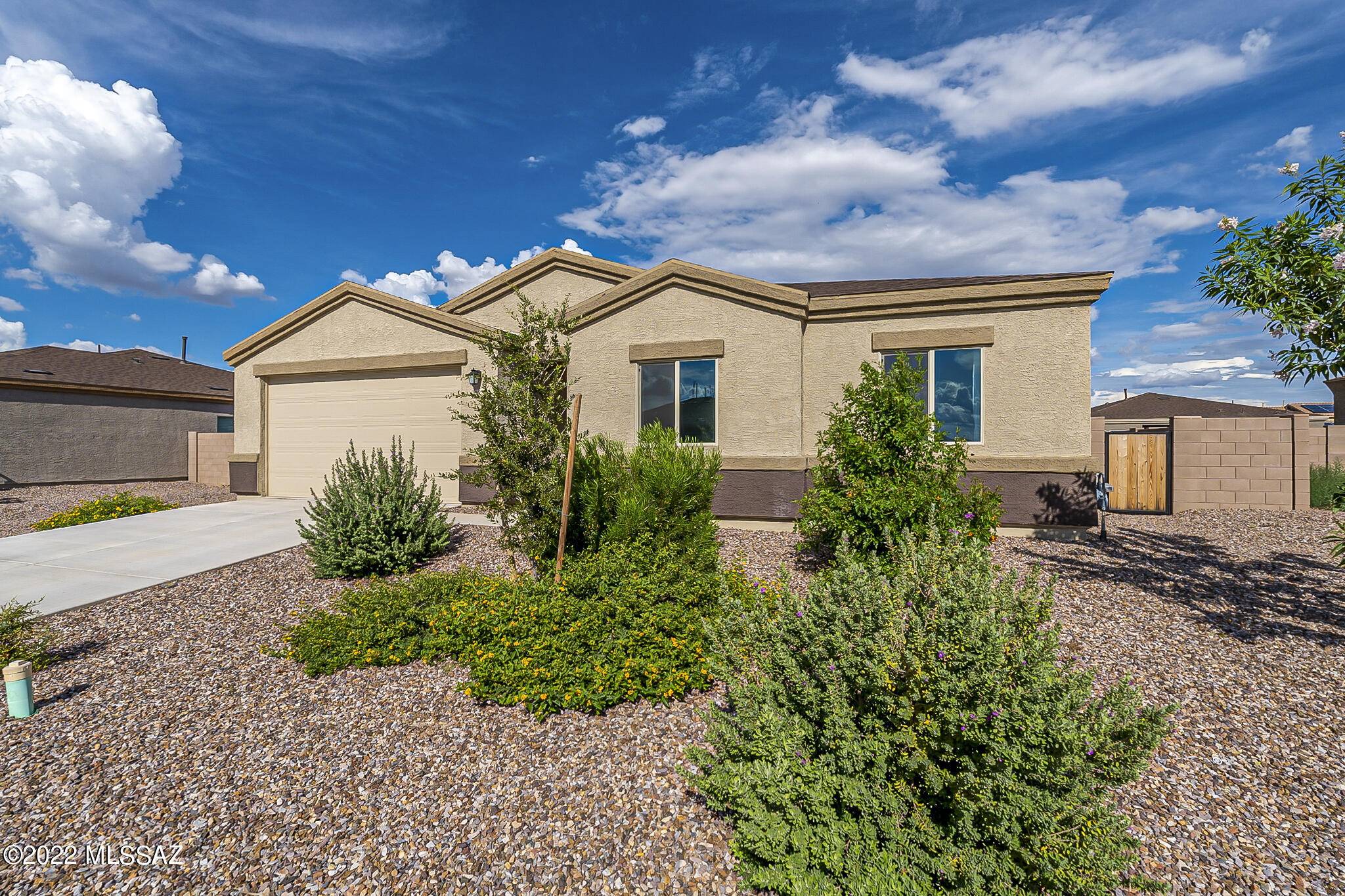 7125 South Draper Road Tucson, AZ 85757 - Photo 3 of 40 Gallery Image 3