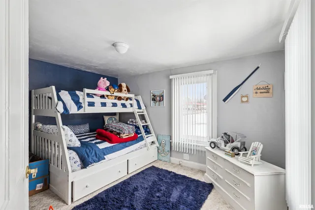 $89,000 | 864 West Grove Street, Galesburg, IL 61401