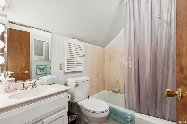 $89,000 | 864 West Grove Street, Galesburg, IL 61401