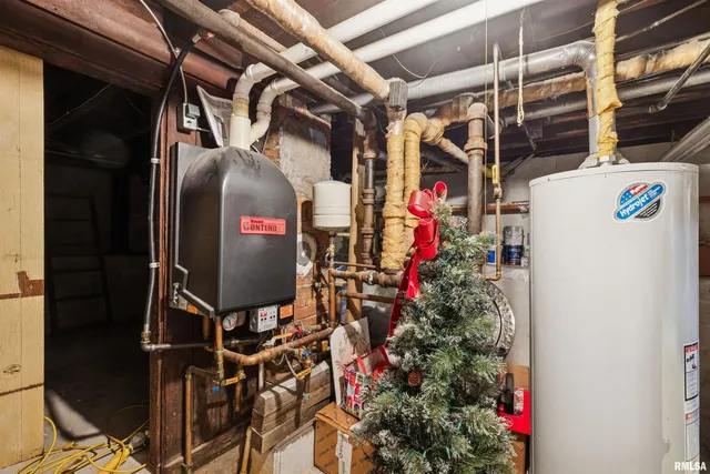 $89,000 | 864 West Grove Street, Galesburg, IL 61401