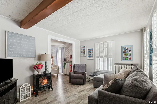 $89,000 | 864 West Grove Street, Galesburg, IL 61401