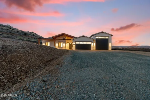 $799,000 | 15900 Lone Fox Trail, Dewey, AZ 86327