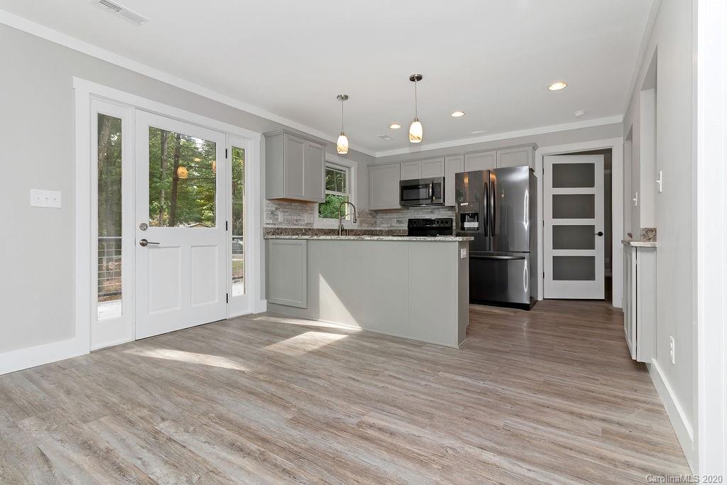 544 B Blue Ridge Road Lake Toxaway, NC 28747 - Photo 4 of 46 Gallery Image 4