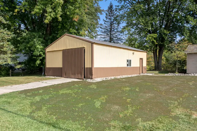 $650,000 | 7842 Main Street, Newaygo, MI 49337