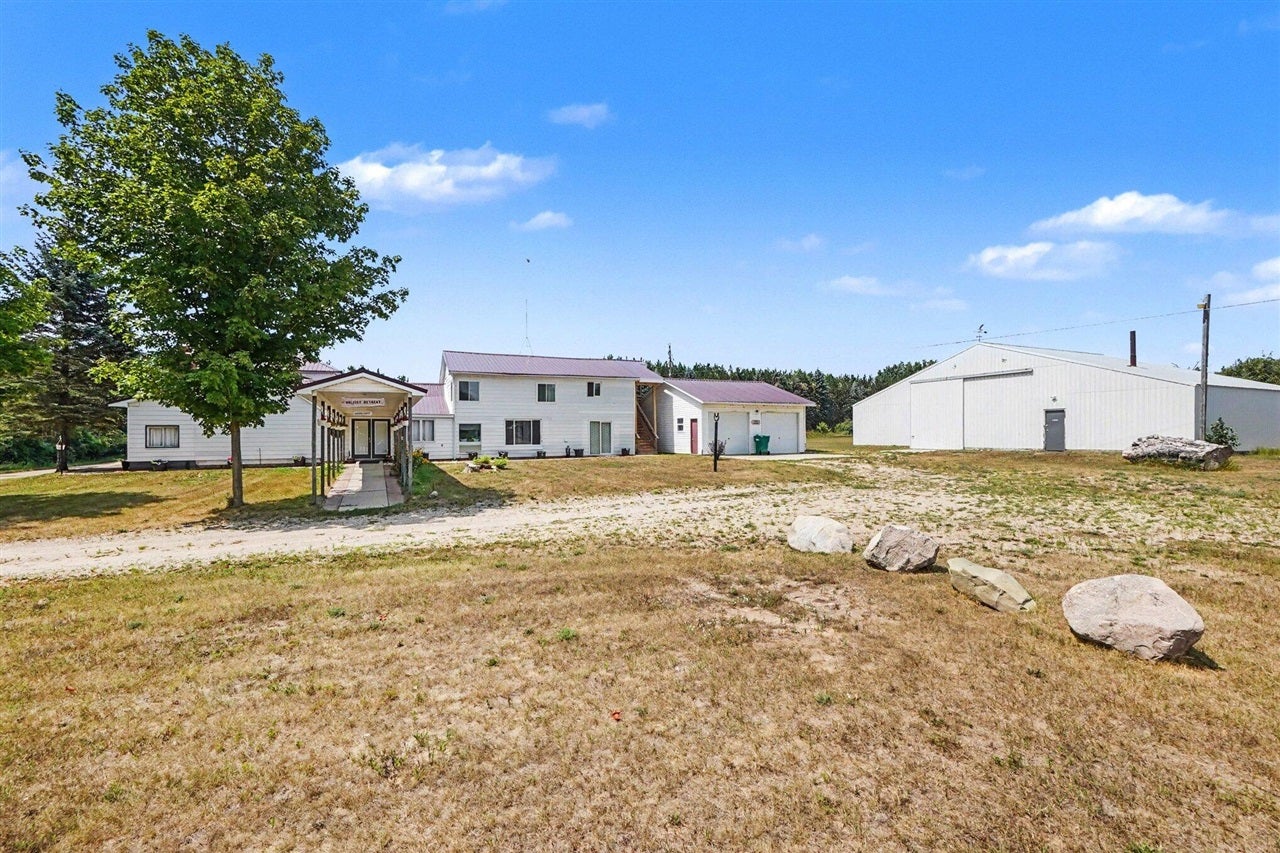7202 21 Mile Road Evart, MI 49631 - Photo 4 of 73 Gallery Image 4