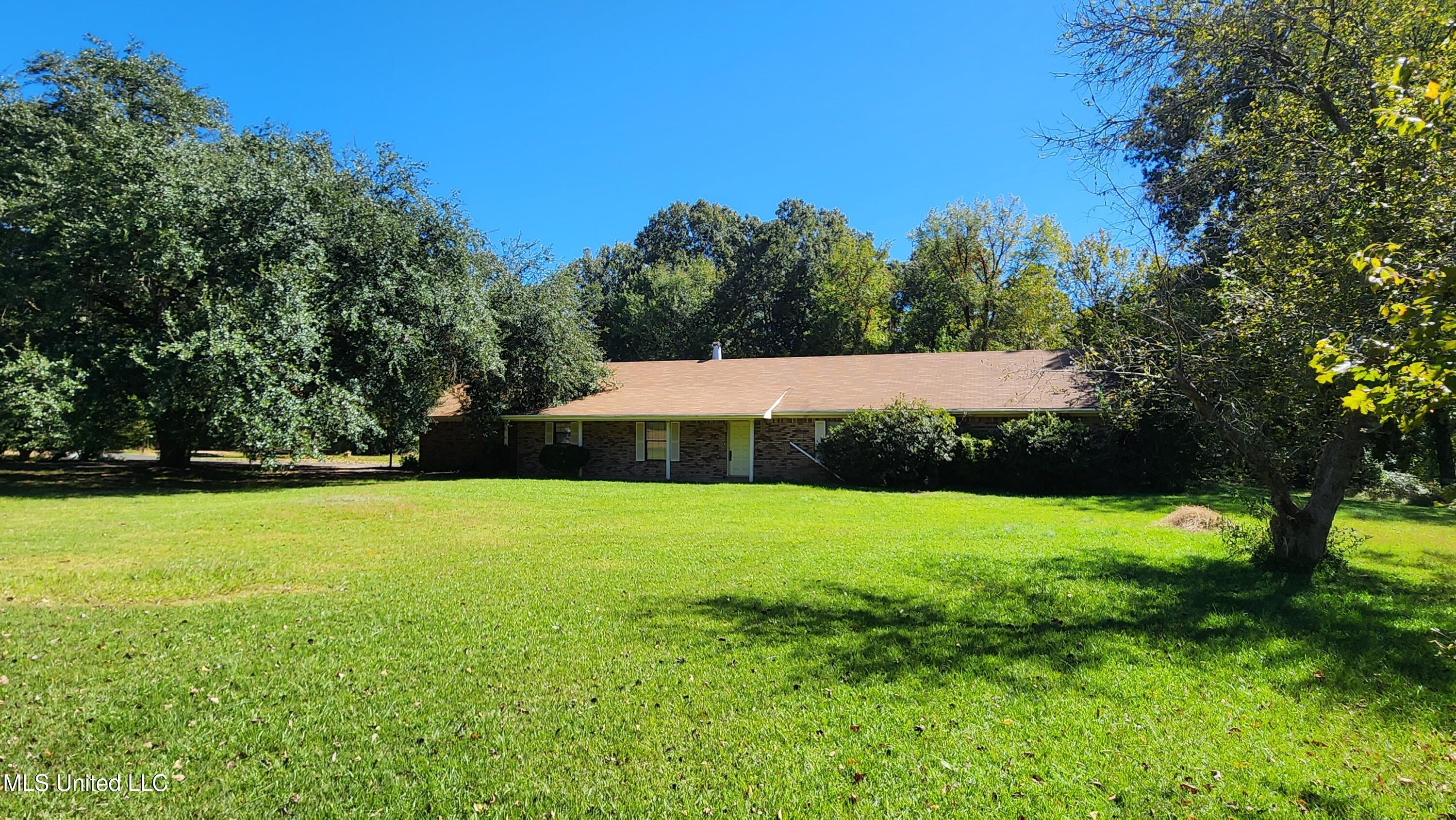 12 Selma Road Natchez, MS 39120 - Photo 2 of 30 20241016_124247