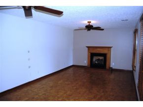 983 Flatwoods Road Bluff City, TN 37618 - Photo 2 of 24 LIVING ROOM