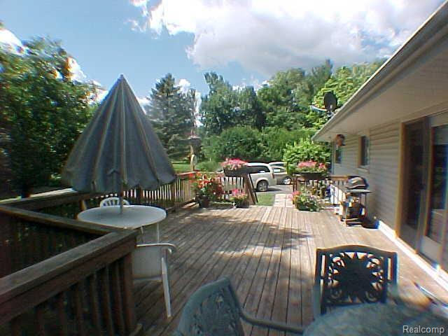 4994 North Burkhart Road Howell, MI 48855 - Photo 6 of 29