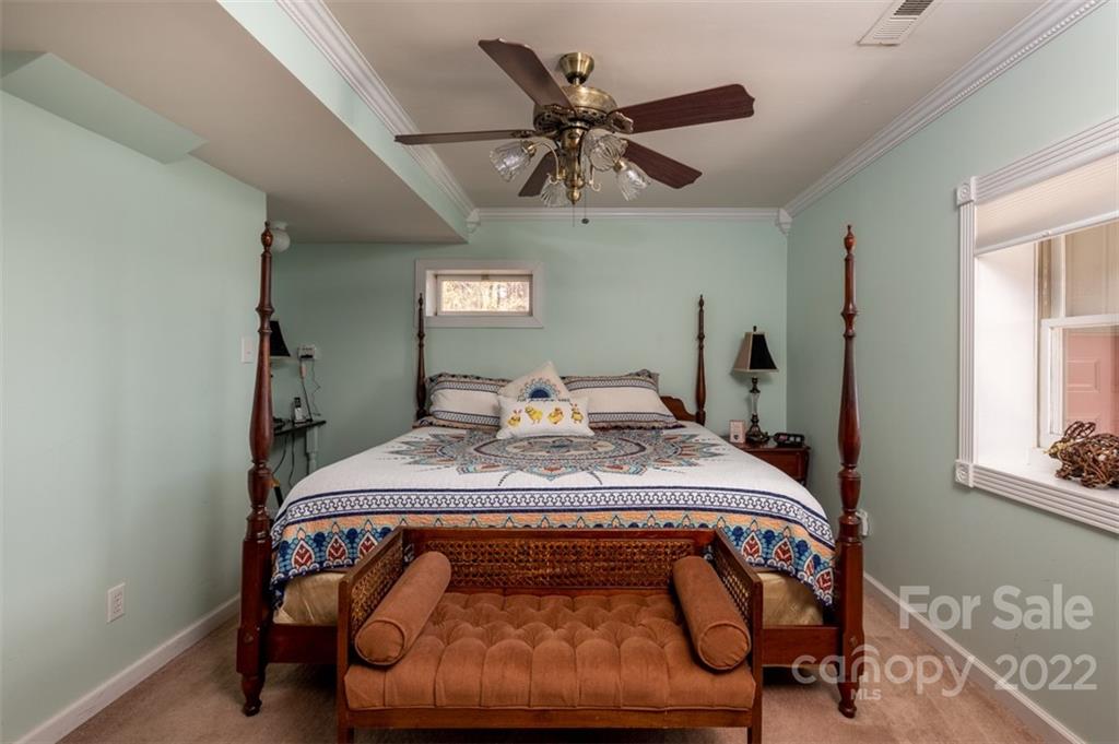 425 Arrowhead Ridge Road Brevard, NC 28712 - Photo 27 of 35 Gallery Image 27