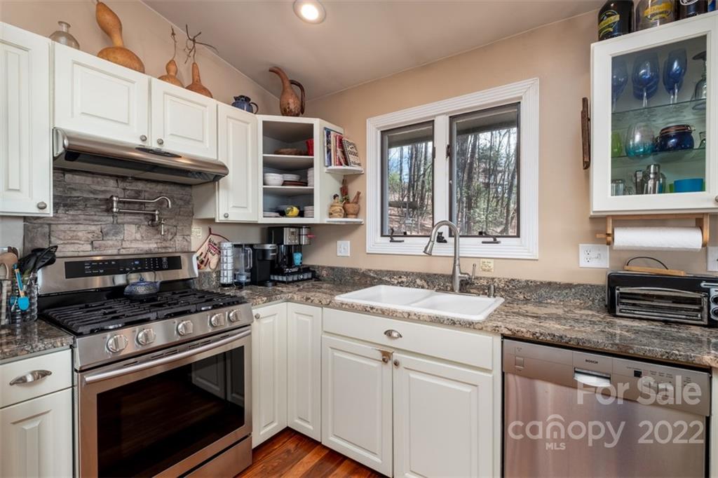 425 Arrowhead Ridge Road Brevard, NC 28712 - Photo 8 of 35 Gallery Image 8