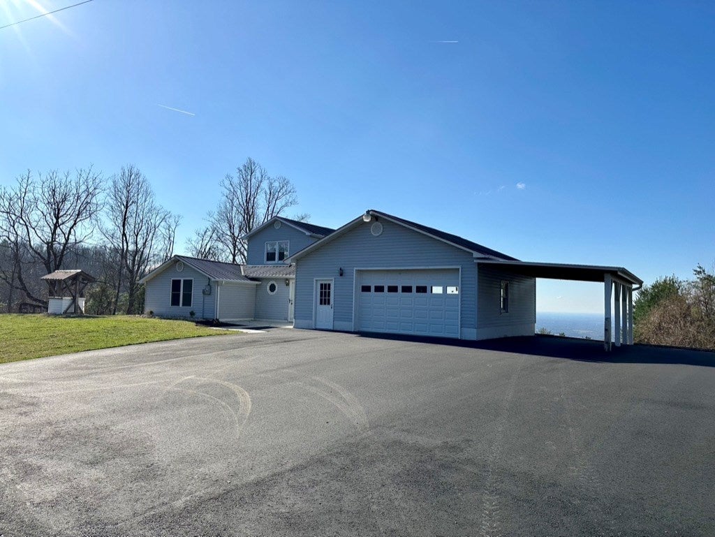 86 Sugar Lf Road Fancy Gap, VA 24328 - Photo 4 of 31 Gallery Image 4