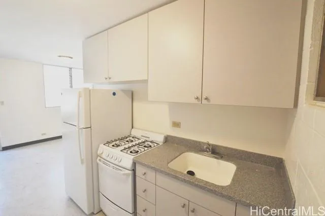 $1,800 | 1837 Young Street, Unit B, Honolulu, HI 96826