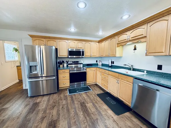 $385,000 | 20 Deerbrook Circle, Hayesville, NC 28904