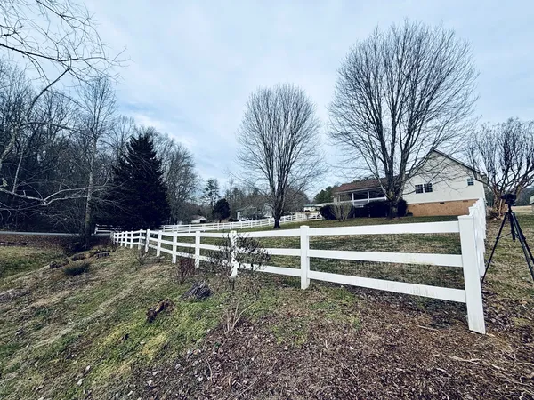 $385,000 | 20 Deerbrook Circle, Hayesville, NC 28904