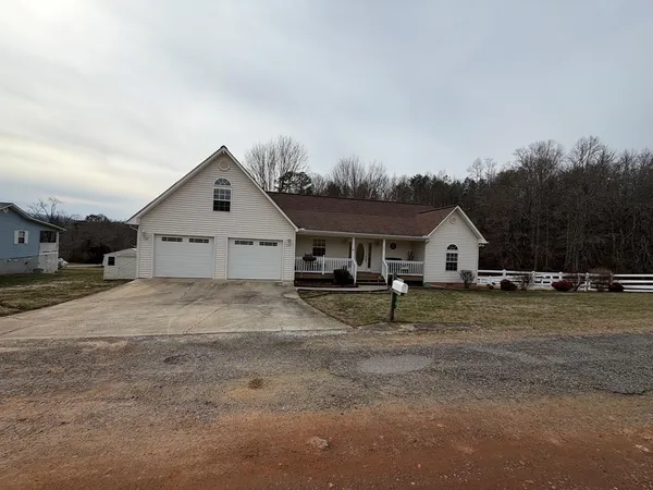 $385,000 | 20 Deerbrook Circle, Hayesville, NC 28904
