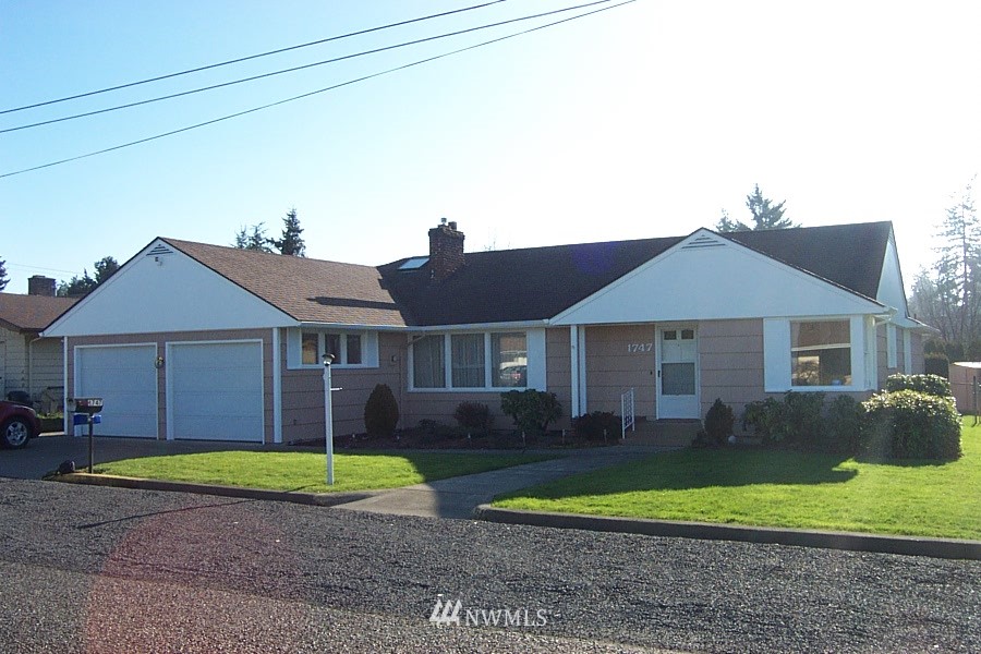 1747 Southwest Gails Avenue Chehalis, WA 98532 - Photo 1 of 15 Gallery Image 1