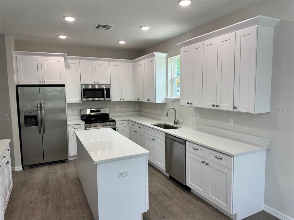 1013 Foote Street Eustis, FL 32726 - Photo 2 of 12