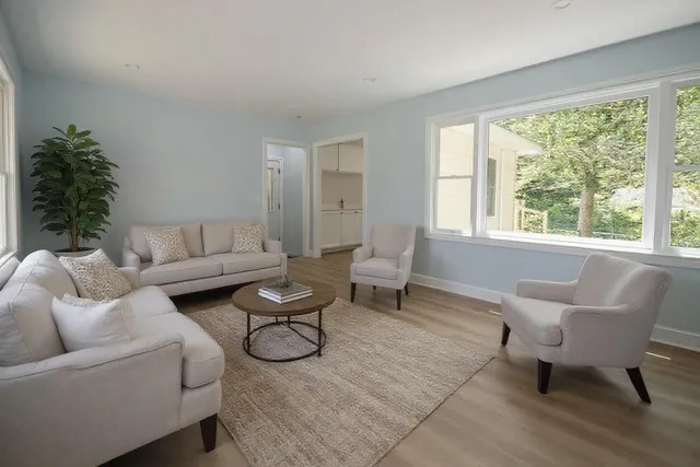 $599,999 | 64 Maple Avenue South, Flanders, NY 11901