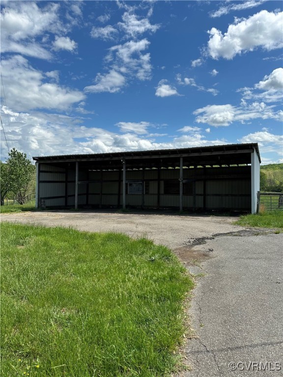 860 Allens Lake Road Dillwyn, VA 23936 - Photo 43 of 47 View of garage