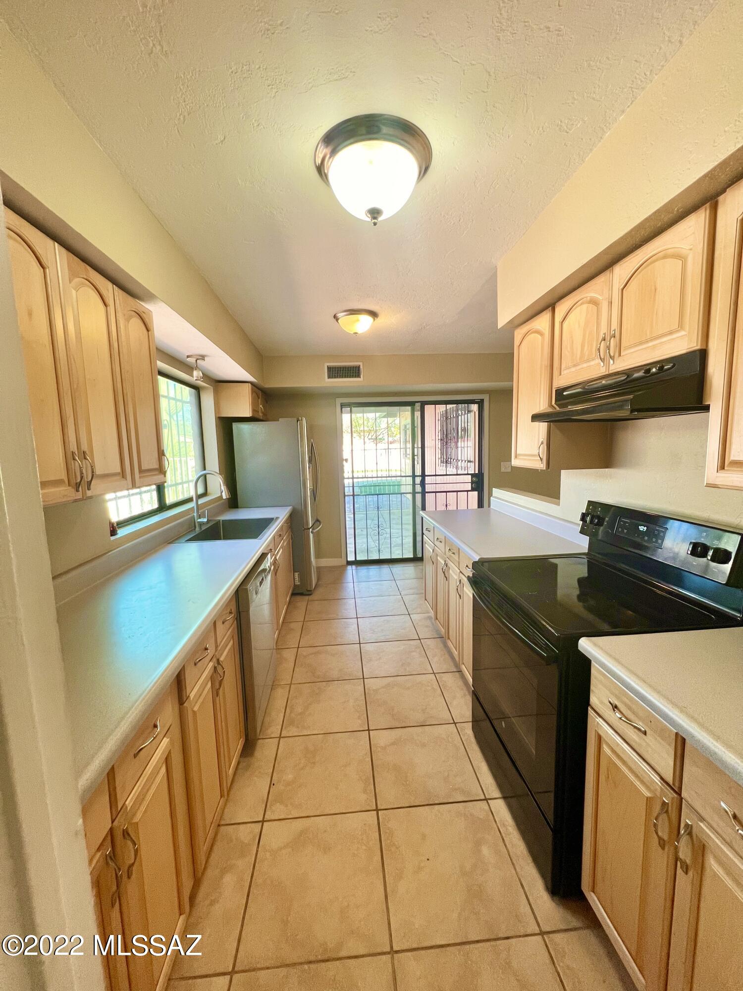 4549 South Seymour Road Tucson, AZ 85757 - Photo 3 of 18 Gallery Image 3