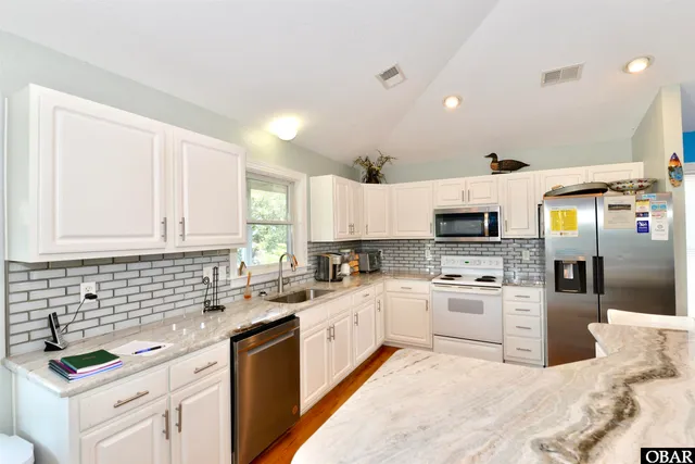 $975,000 | 206 Heritage Lane, Kitty Hawk, NC 27949