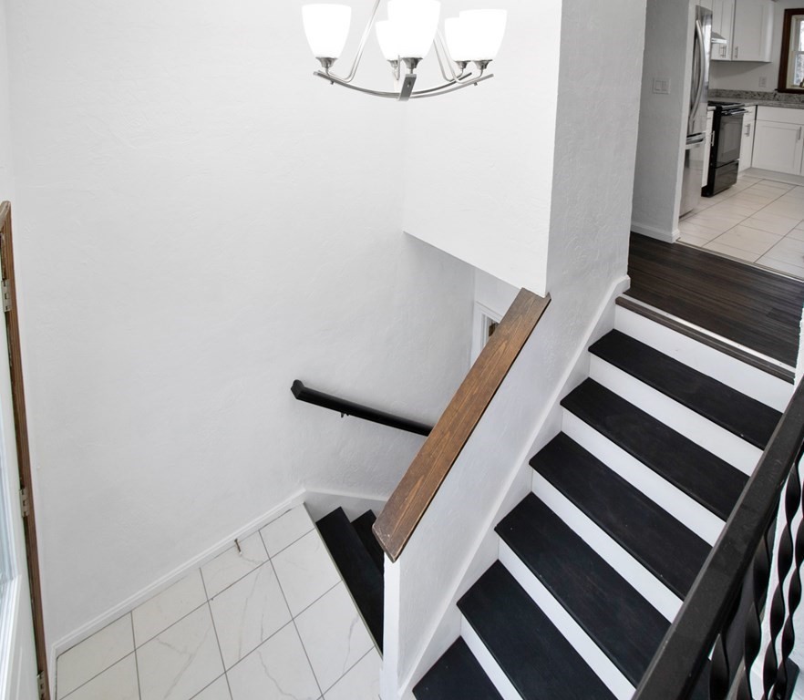 3 Colonial Road Sutton, MA 01590 - Photo 9 of 26 a view of an entryway