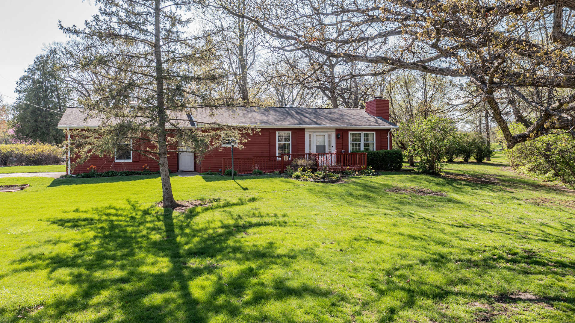 1 Century Road Spring Valley, IL 61362 - Photo 2 of 24 front view of a house with a yard