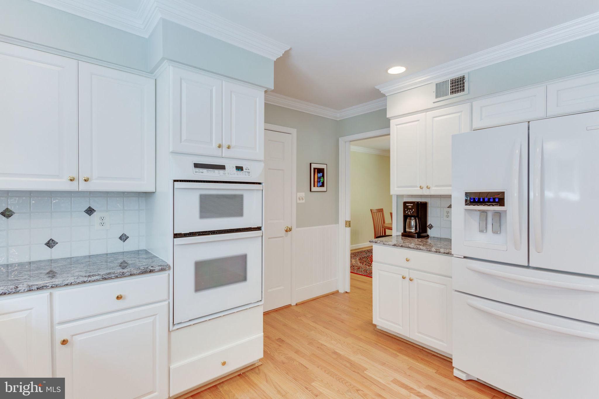 533 Clear Spring Road Great Falls, VA 22066 - Photo 17 of 63 Bright White Kitchen