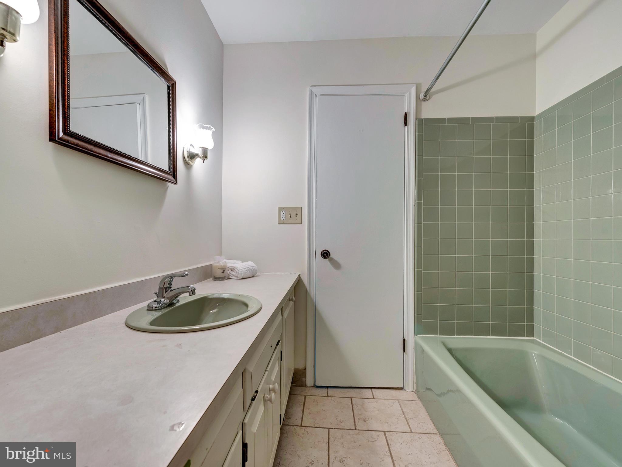 2415 Mullinix Mill Road Mount Airy, MD 21771 - Photo 26 of 30 Hall Bathroom