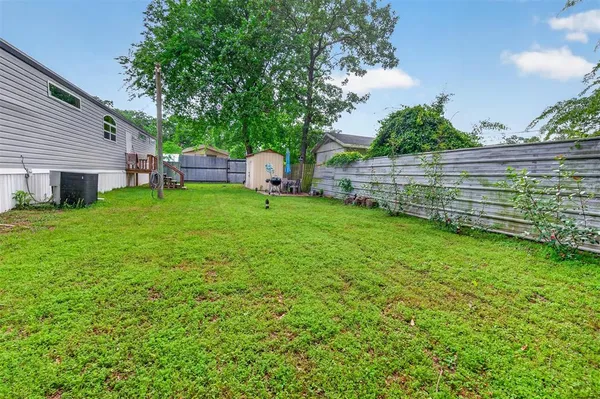 $145,900 | 21760 Shady Trail, Chandler, TX 75758