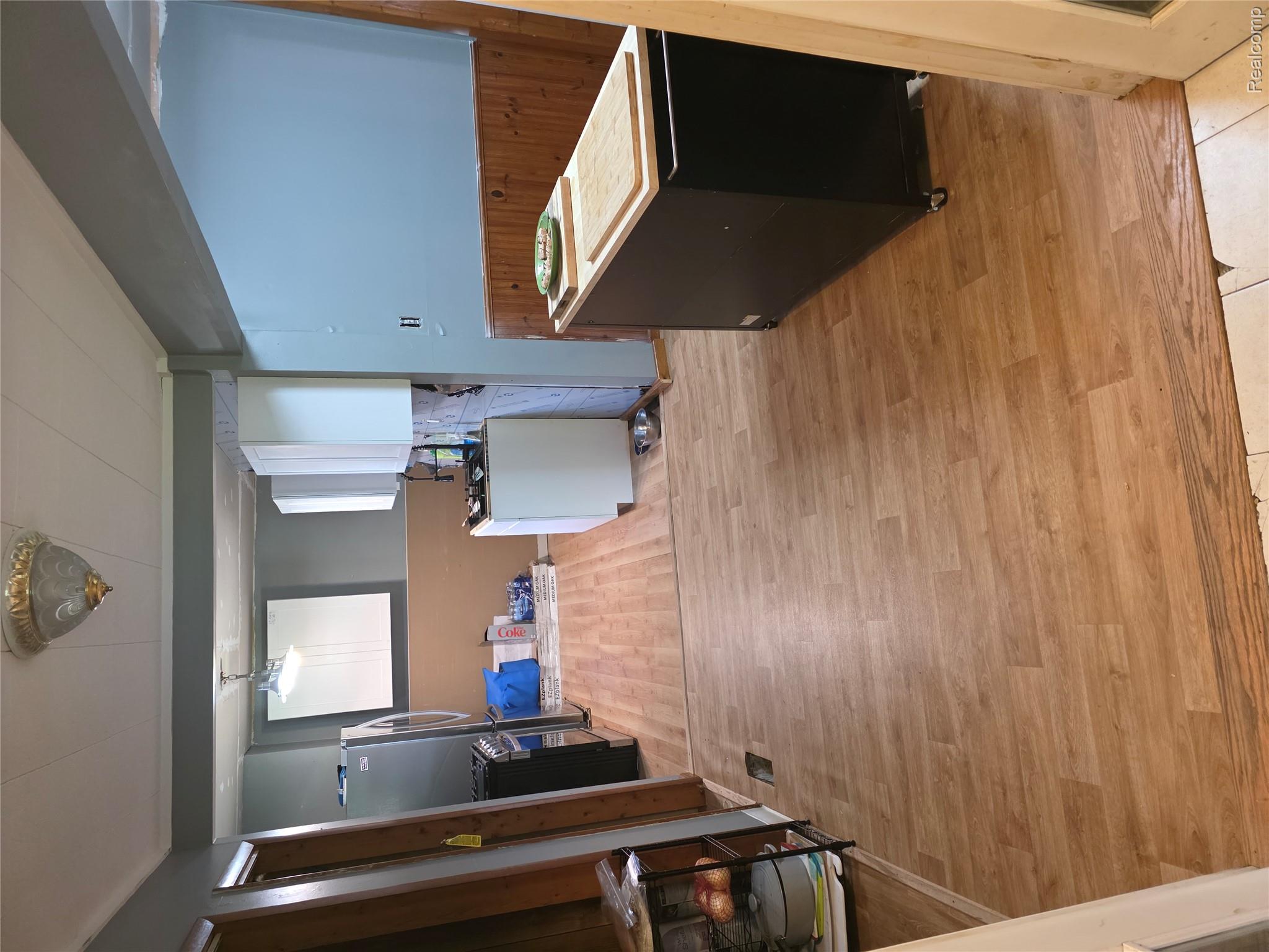 4217 Pengelly Road Flint, MI 48507 - Photo 8 of 26 8.jpg