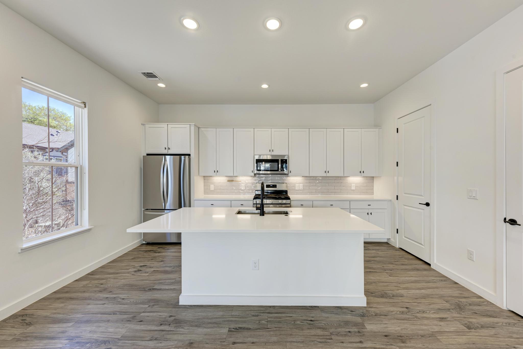 3809 Valley View Road, Unit 14 Austin, TX 78704 - Photo 20 of 38