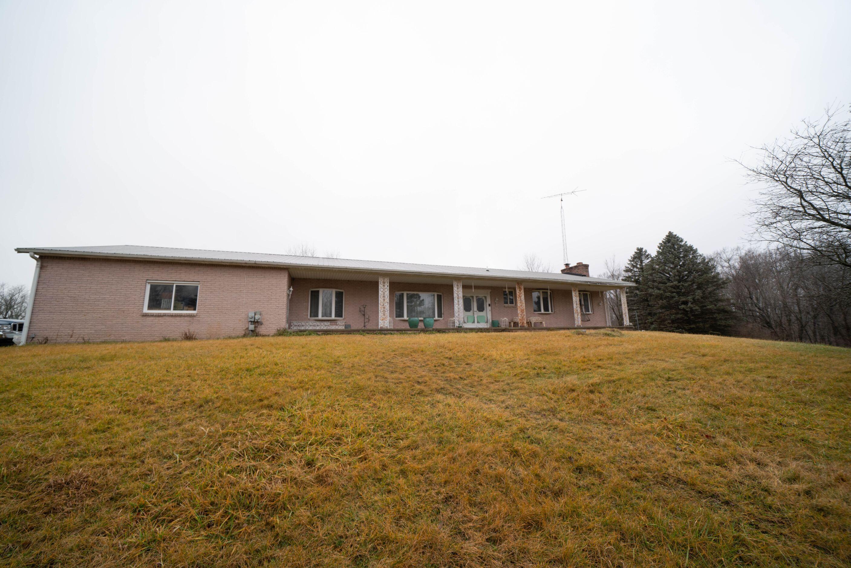 5195 North Burkhart Road Howell, MI 48855 - Photo 1 of 38 1